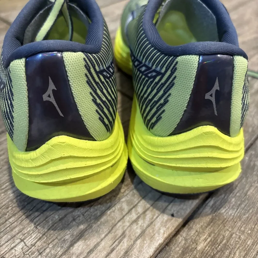 Mizuno Wave Rebellion Running Shoes Size 7